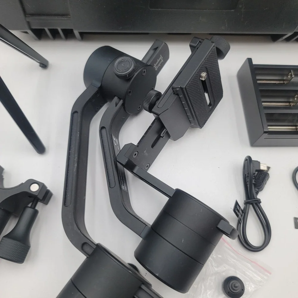 Moza Air 3 Axis Handheld Gimbal Stabilizer for DSLR Mirrorless Cameras with Case